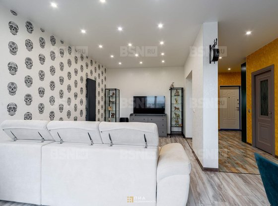 Продажа трехкомнатной квартиры - Мурино, Екатерининская улица, д.7, корп.1