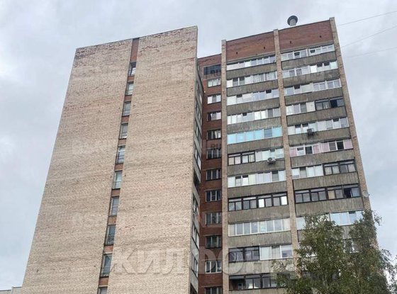 Продажа комнаты в шестикомнатной квартире - Есенина улица, д.36, корп.3