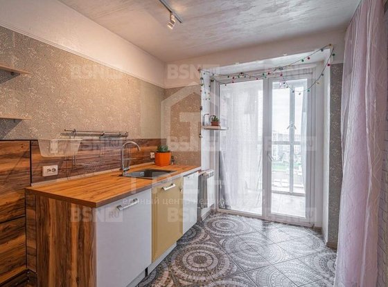 Продажа трехкомнатной квартиры - Бугры, Воронцовский бульвар, д.5, корп.5