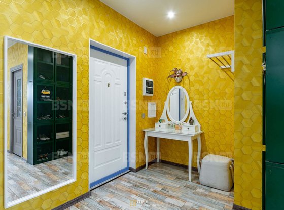 Продажа трехкомнатной квартиры - Мурино, Екатерининская улица, д.7, корп.1