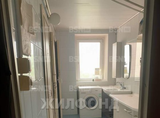 Продажа комнаты в шестикомнатной квартире - Есенина улица, д.36, корп.3