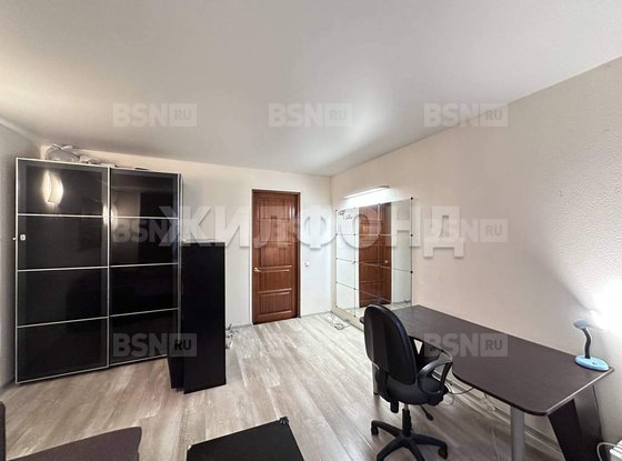 Продажа комнаты в четырехкомнатной квартире - 8-я Советская улица, д.14