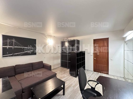 Продажа комнаты в четырехкомнатной квартире - 8-я Советская улица, д.14