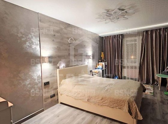 Продажа трехкомнатной квартиры - Муринская дорога, д.84 
