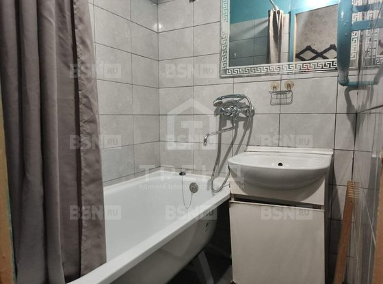 Продажа трехкомнатной квартиры - Дыбенко улица, д.11, корп.1 
