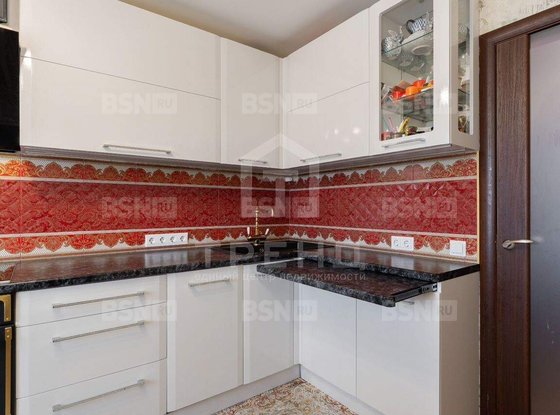 Продажа трехкомнатной квартиры - Бугры, Школьная улица, д.9 