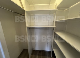 Продажа 2 комнат в пятикомнатной квартире - Санкт-Петербург, Адмиралтейский район, Подъездной пер., д.17 