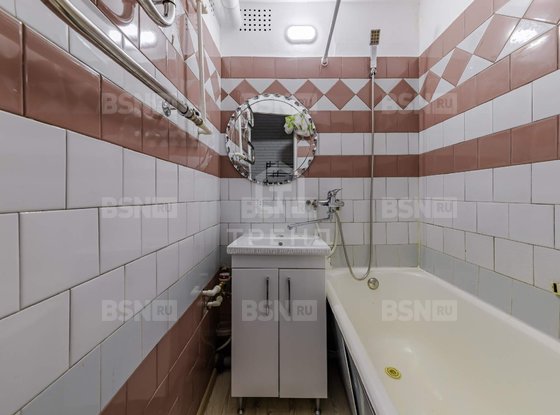 Продажа двухкомнатной квартиры - Альпийский переулок, д.17 