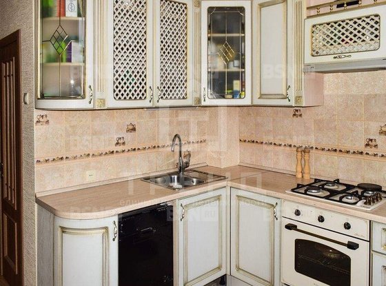 Продажа трехкомнатной квартиры - Суворовский проспект, д.61 