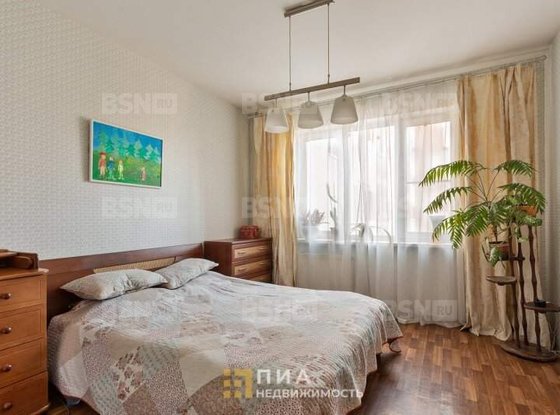 Продажа трехкомнатной квартиры - Доблести улица, д.17, корп.2 