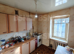Продажа трехкомнатной квартиры - Рощинская ул., 18 