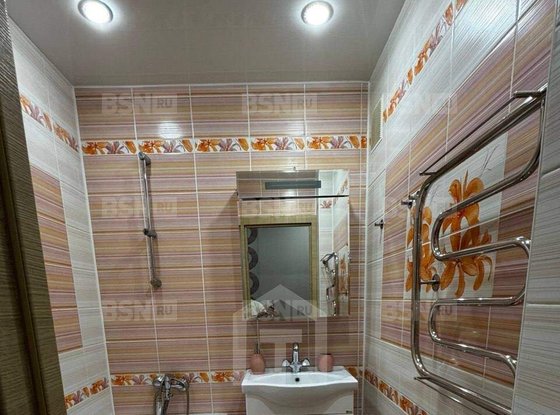 Продажа трехкомнатной квартиры - Коммунаров улица, д.190 