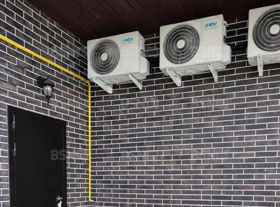 Продажа коттеджа - городской поселок Тайцы, Писателя Михаила Чулаки улица