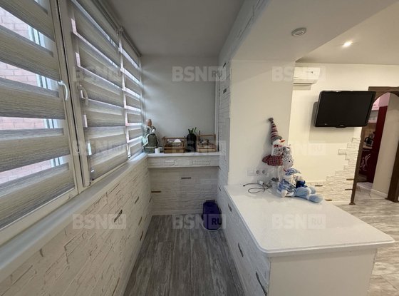 Продажа трехкомнатной квартиры - поселок Шушары, Центральная улица, д.8, корп.3 