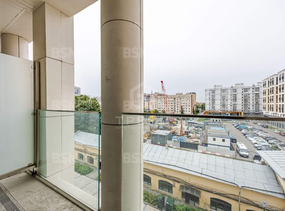 Продажа трехкомнатной квартиры - Московский проспект, д.65 
