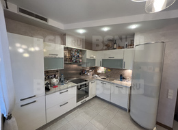 Продажа трехкомнатной квартиры - Аврова улица, д. 26, к. 1 