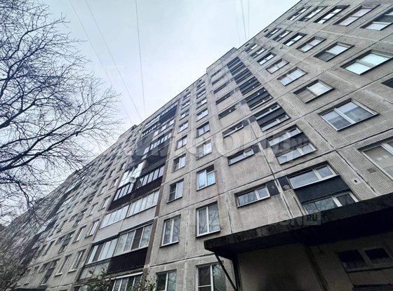 Продажа трехкомнатной квартиры - Славы проспект, д.64 