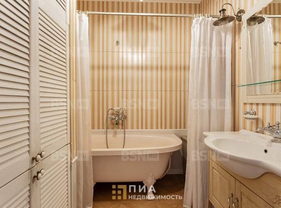 Продажа трехкомнатной квартиры - Доблести улица, д.17, корп.2 