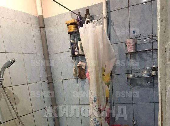 Продажа комнаты в шестикомнатной квартире - Жуковского улица, д.57 