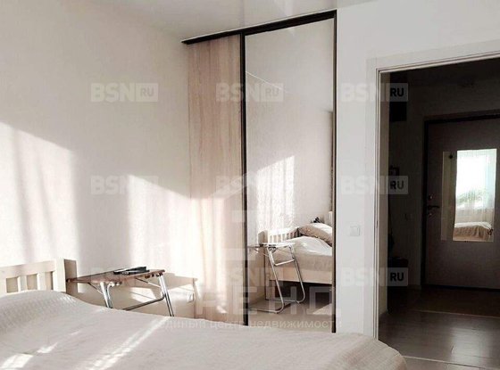 Продажа трехкомнатной квартиры - поселок Новогорелово, Современников улица, д.7 