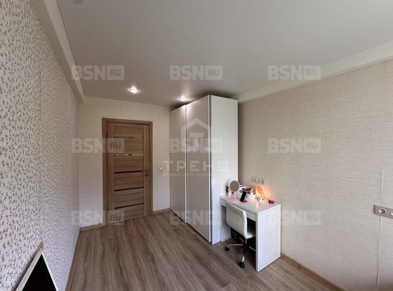 Продажа четырехкомнатной квартиры - Большевиков проспект, д.4, корп.1 