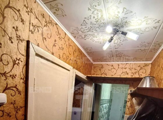 Продажа трехкомнатной квартиры - городской поселок Назия, Есенина улица, д.5 