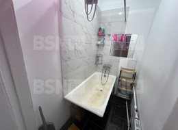 Продажа 2 комнат в пятикомнатной квартире - Санкт-Петербург, Адмиралтейский район, Подъездной пер., д.17 