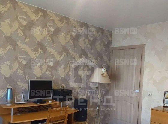 Продажа трехкомнатной квартиры - поселок Шушары, Окуловская улица, д.7, корп.1 