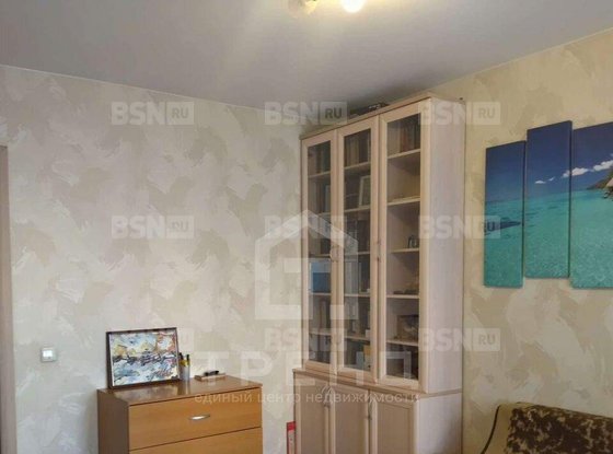 Продажа трехкомнатной квартиры - поселок Шушары, Окуловская улица, д.7, корп.1 