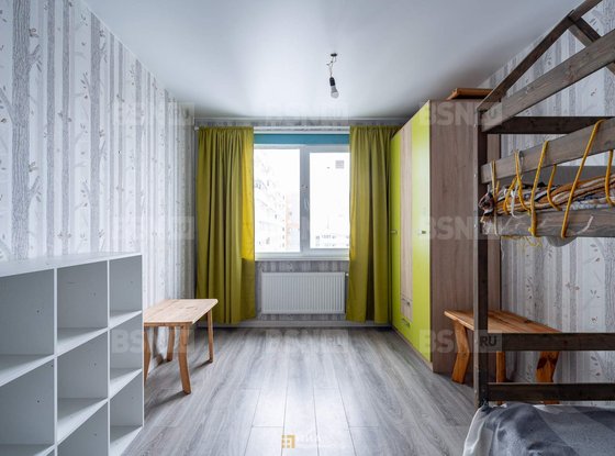 Продажа четырехкомнатной квартиры - поселок Парголово, Тихоокеанская улица, д.1, корп.1 стр 1 