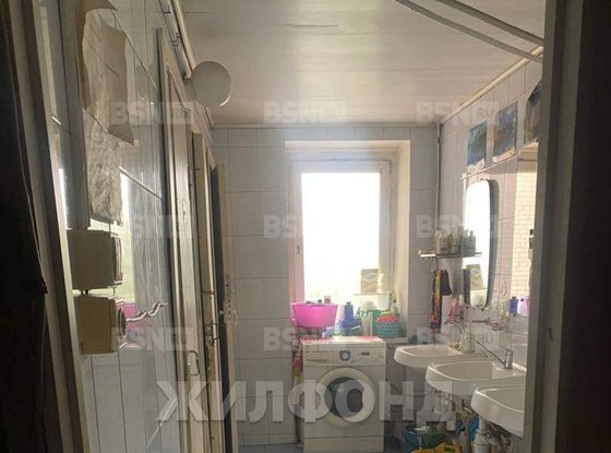Продажа комнаты в шестикомнатной квартире - Есенина улица, д.36, корп.3 
