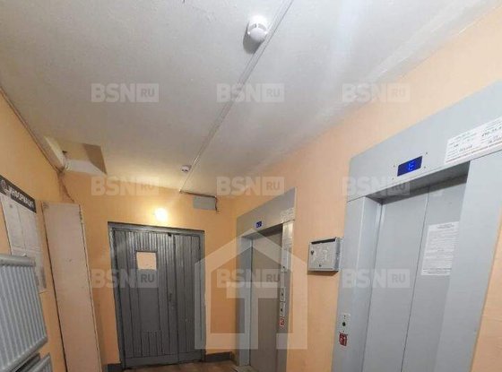 Продажа трехкомнатной квартиры - Маршала Захарова улица, д.56 