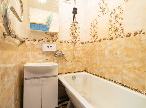 Продажа трехкомнатной квартиры - Комендантский проспект, д.16, корп.2 