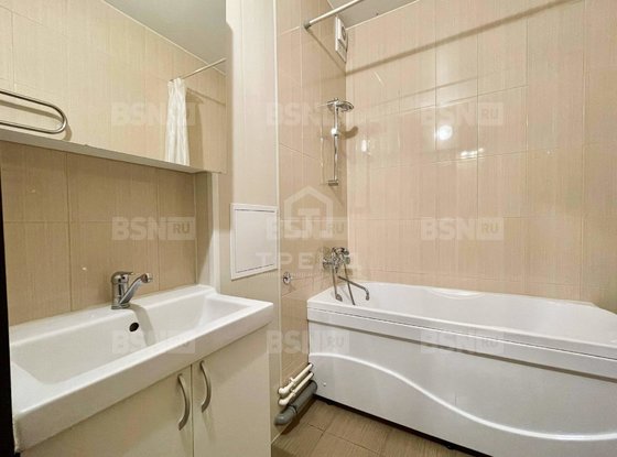 Продажа трехкомнатной квартиры - Кудрово, Столичная улица, д.4, корп.2 