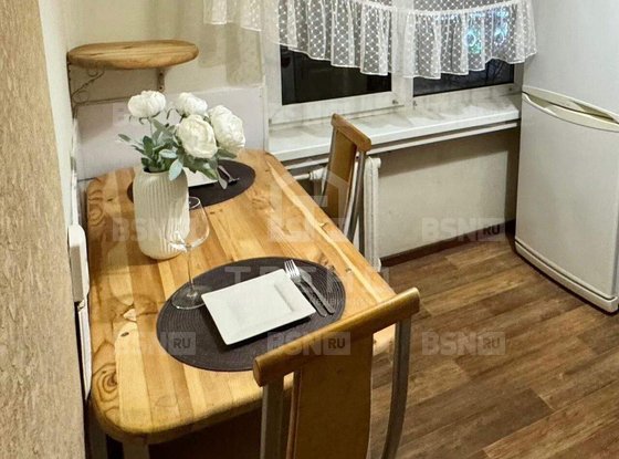 Продажа трехкомнатной квартиры - Бассейная улица, д.77 