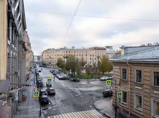 Аренда трехкомнатной квартиры - Караванная улица, д.8 