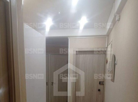 Продажа трехкомнатной квартиры - Космонавтов проспект, д.28, корп.2 