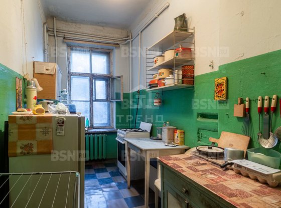 Продажа трехкомнатной квартиры - 1-я В.О. линия, д.40 