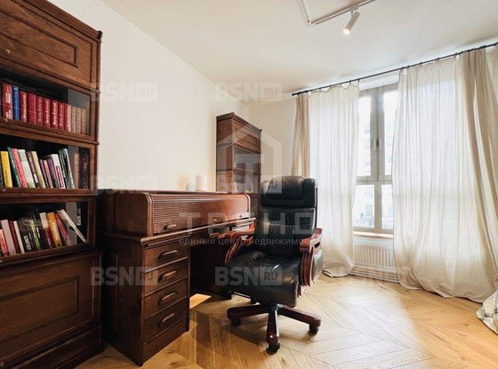 Продажа четырехкомнатной квартиры - Челюскина улица, д.6 