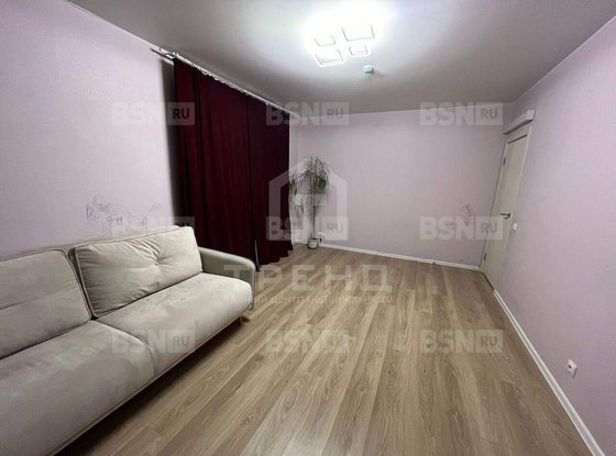 Продажа трехкомнатной квартиры - Орлово-Денисовский проспект, д.19, корп.2 стр 1 