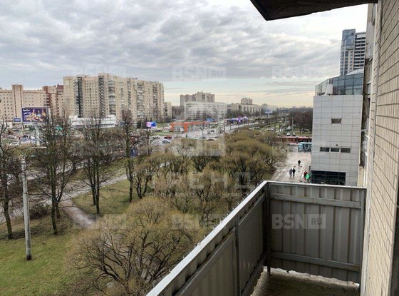 Продажа трехкомнатной квартиры - Культуры проспект, д.22, корп.1 