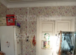 Продажа комнаты в трехкомнатной квартире - Максима Горького улица, д. 4 