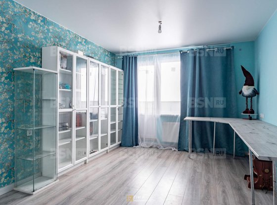 Продажа четырехкомнатной квартиры - поселок Парголово, Тихоокеанская улица, д.1, корп.1 стр 1 