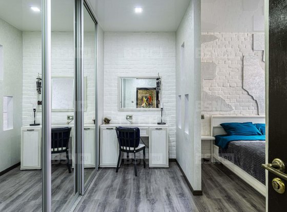 Продажа двухкомнатной квартиры - Моисеенко улица, д.8, корп.10 