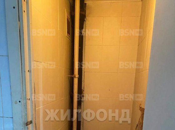 Продажа комнаты в шестикомнатной квартире - Есенина улица, д.36, корп.3 
