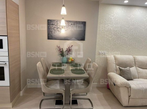 Продажа трехкомнатной квартиры - Вадима Шефнера улица, д.10, корп.1 стр 1 
