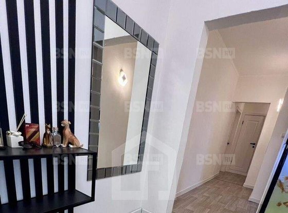 Продажа трехкомнатной квартиры - Маршала Казакова улица, д.32 