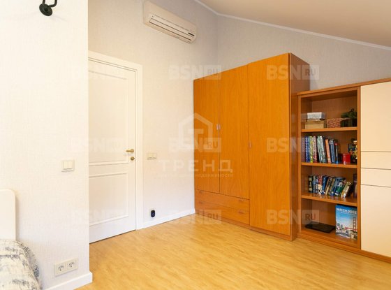 Продажа трехкомнатной квартиры - 3-я линия 1-й половины улица, д.53 