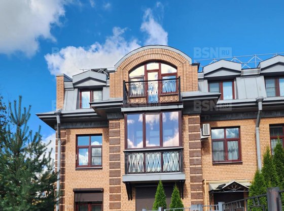 Продажа трехкомнатной квартиры - Павловск, Звериницкая улица, д.19 