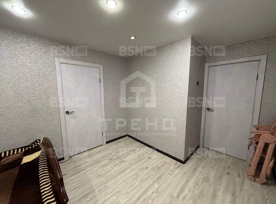 Продажа трехкомнатной квартиры - Пикалево, 11-я линия, д.1 